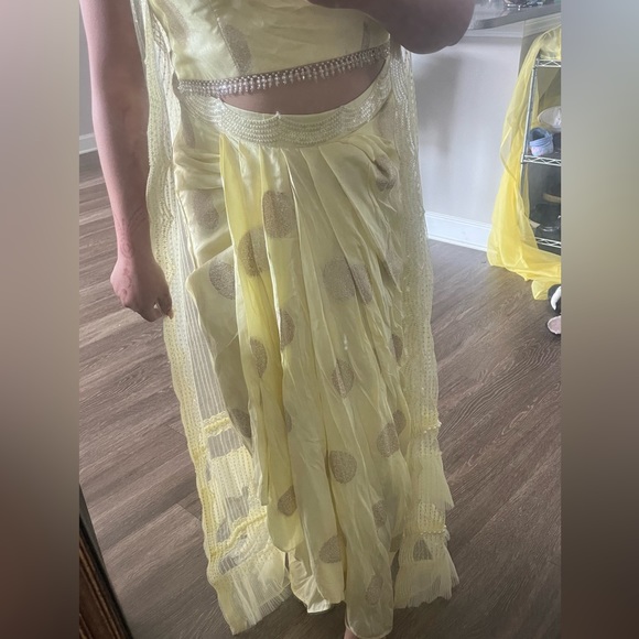 Dhoti style pants and crop top with cape - Picture 4 of 5